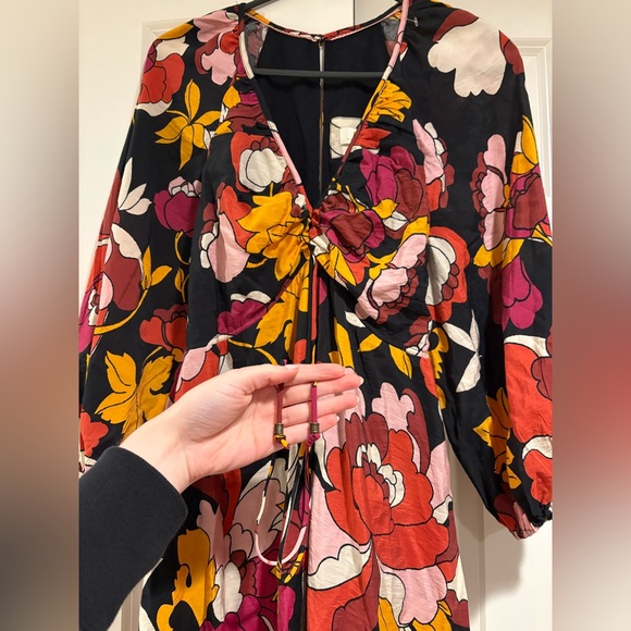 Maeve Floral Midi Dress with V-Neck & Long Sleeves – Size 0 - Picture 5 of 8